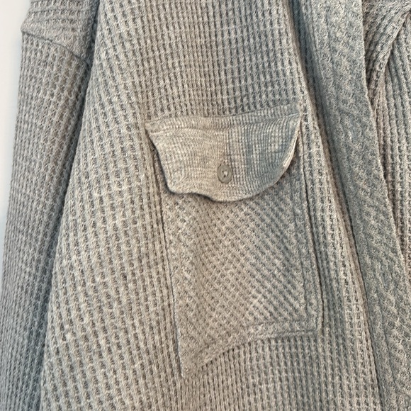 Aerie Grey Oversized Waffle Knit Button Up Size Medium - Picture 4 of 9